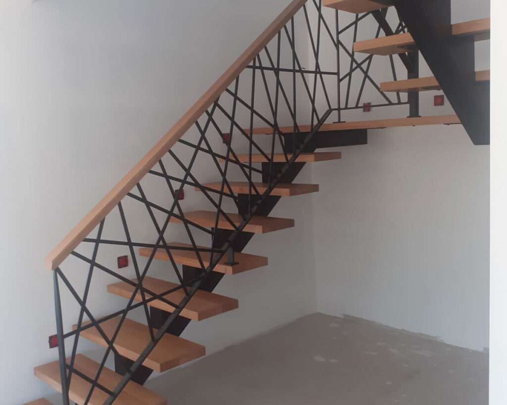 escalier moderne suspendu